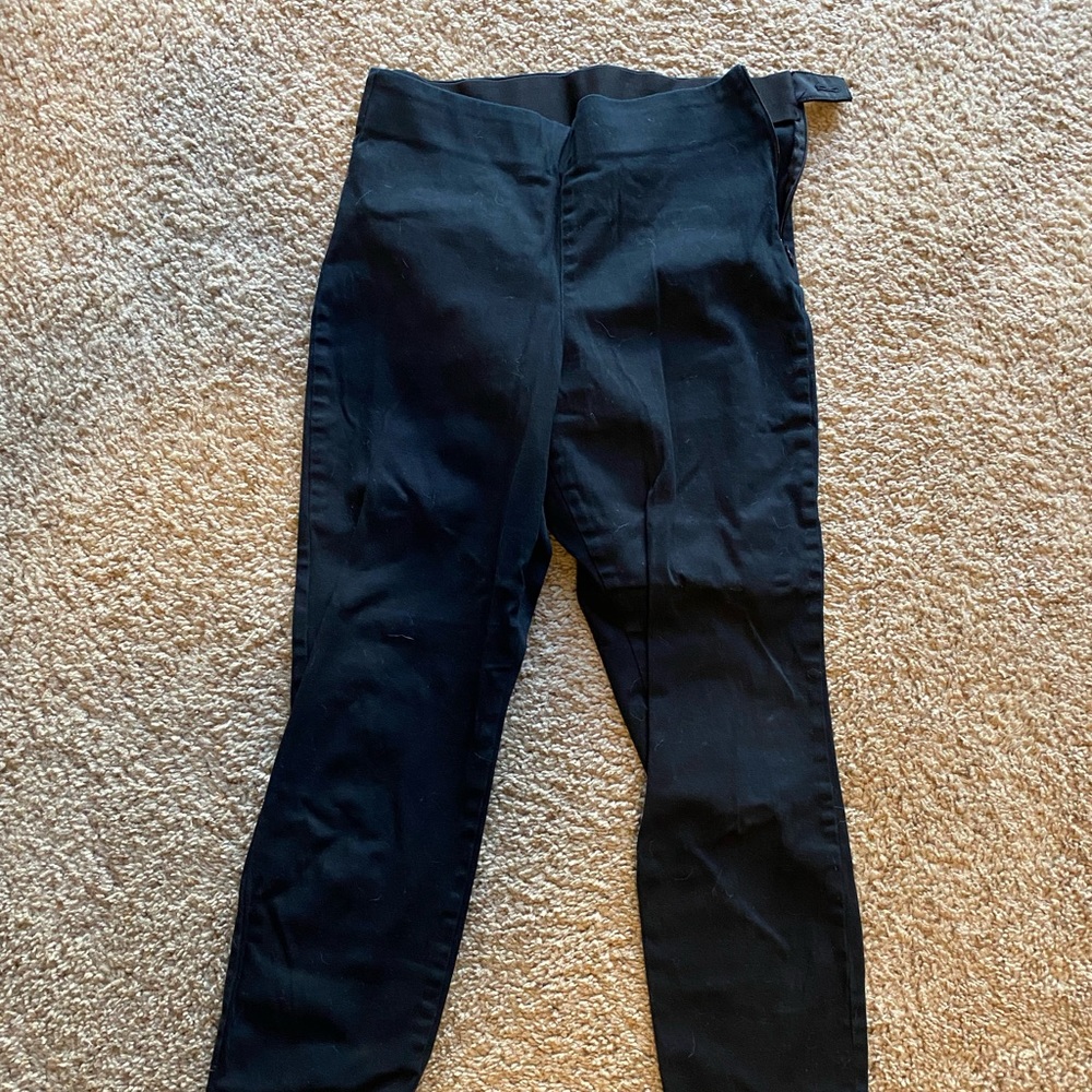 Old Navy Pixie Pant - Size 8 - Black